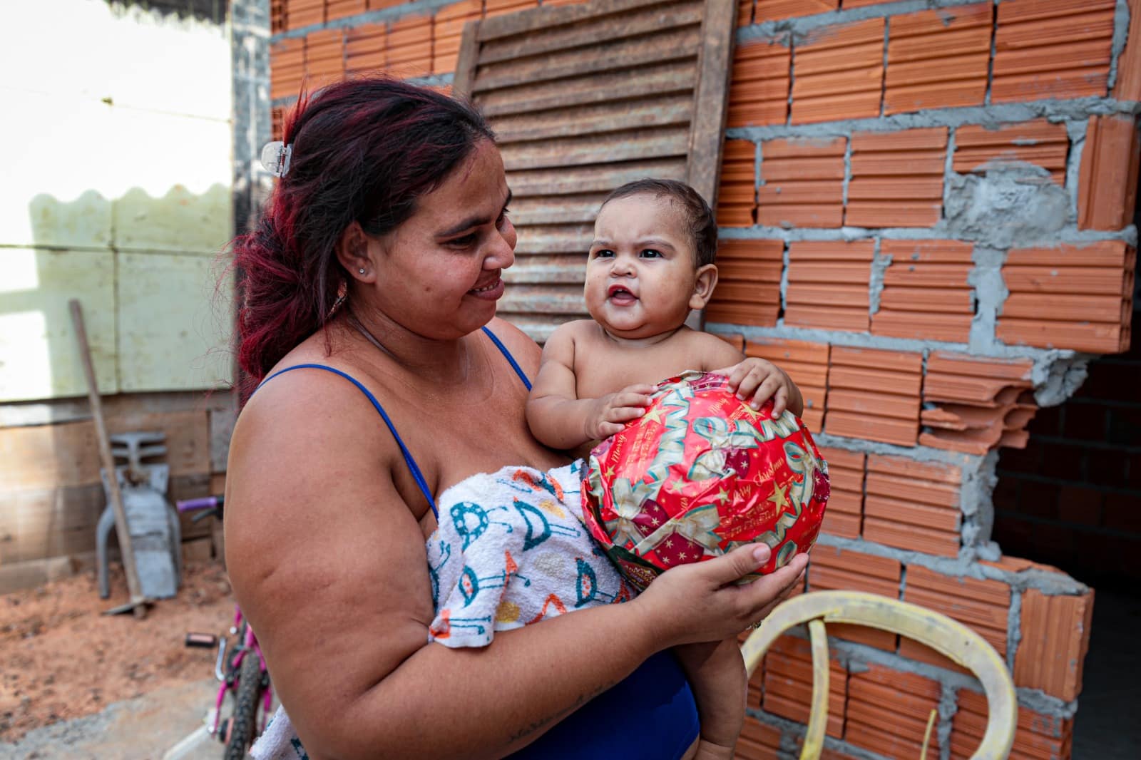 programacao especial de natal coordenada pela primeira dama de mt entrega doacoes e alegria a lares cuiabanos interna 5 2023 12 23 105601379