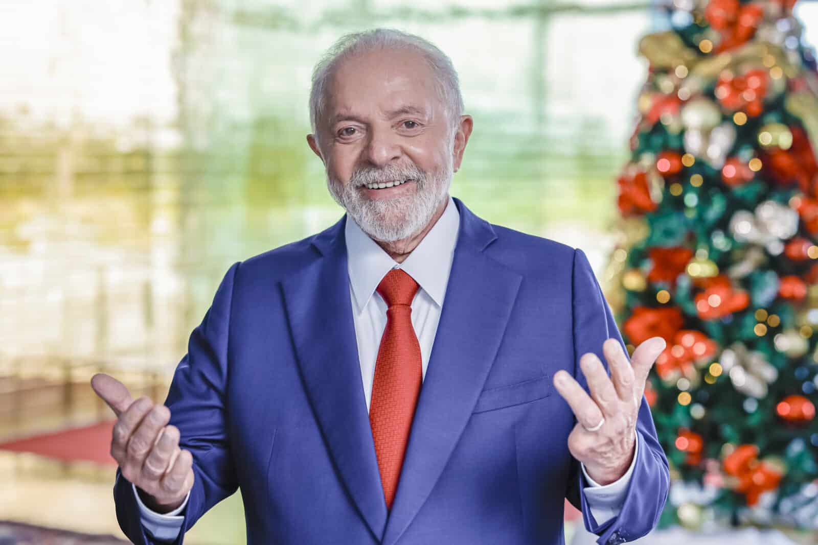 21. 12. 2023 - Presidente da República, Luiz Inácio Lula da Silva, durante o pronunciamento à Nação - Mensagem de Fim de Ano, no Palácio da Alvorada. Brasília - DF.   Foto: Ricardo Stuckert / PR