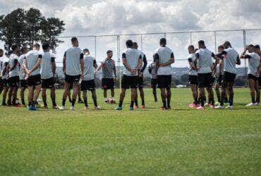 Vasco x Nova Iguaçu ao vivo; onde assistir, escalações e horário do jogo deste domingo (10) pelo Carioca. Fotos: Facebook Vasco