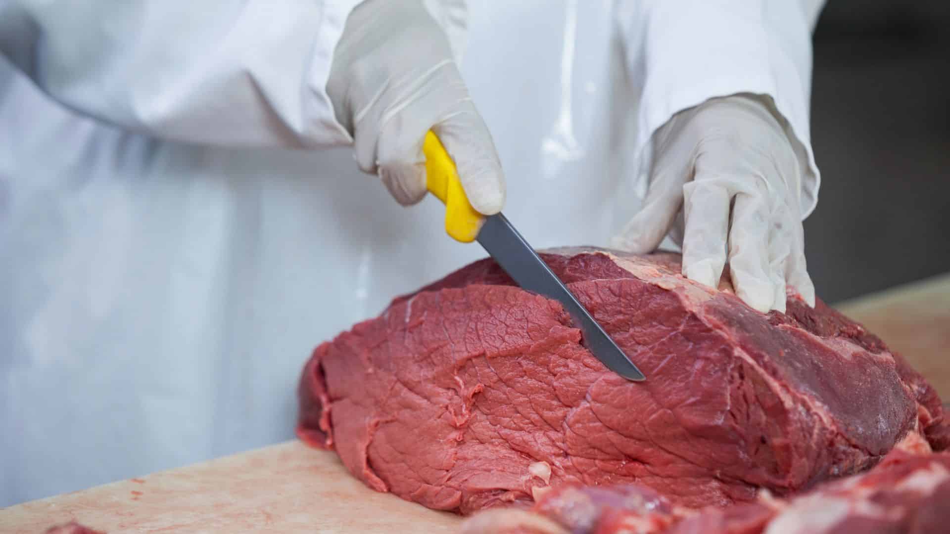 Como cortar carne para churrasco