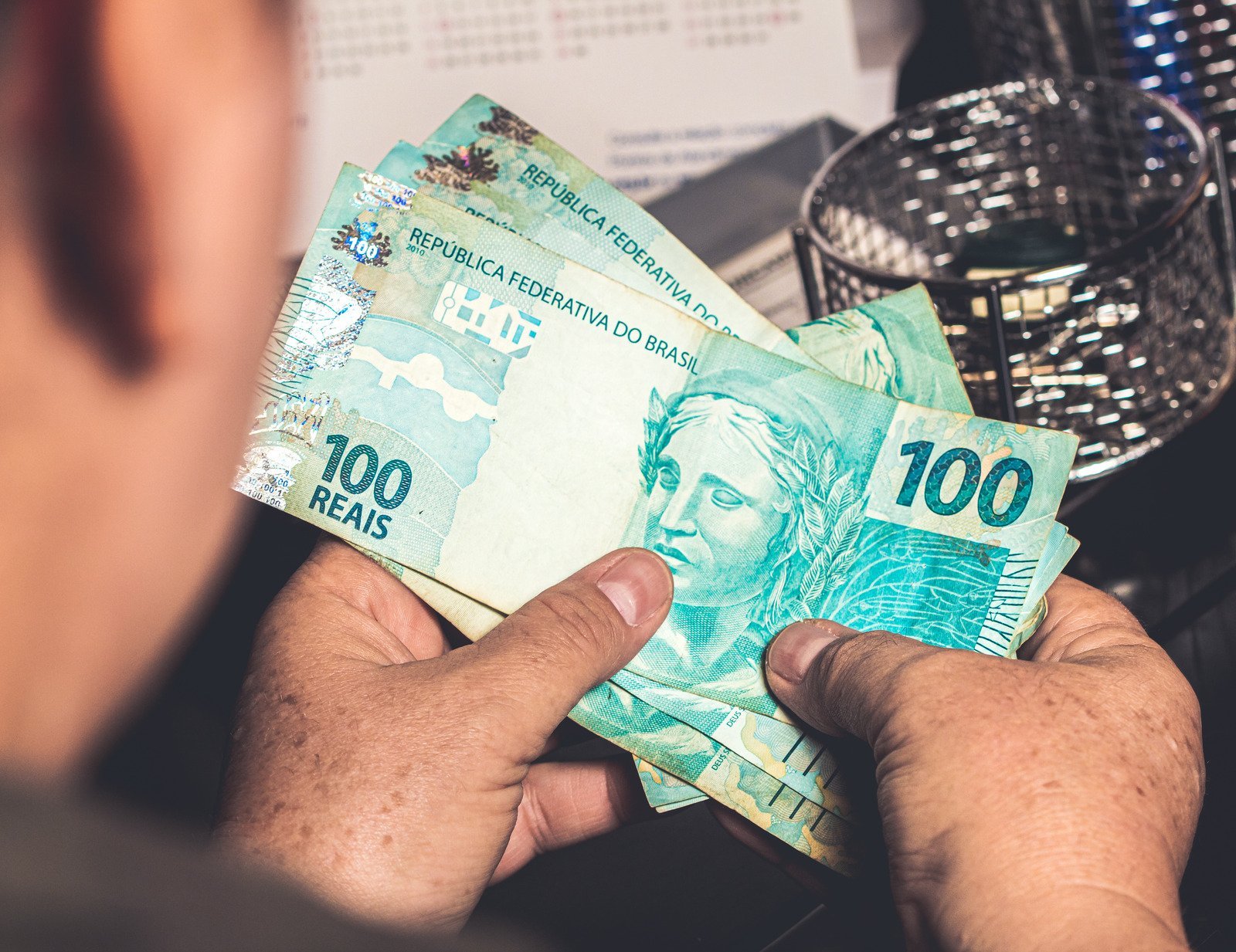 Dinheiro real brasileiro - Fotos do Canva