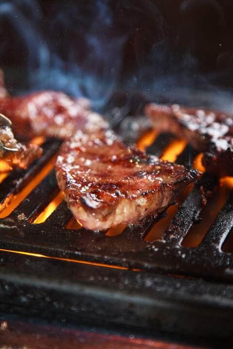 Como fazer uma deliciosa picanha na brasa? 8 Picanha, churrasco brasileiro - Fotos do Canva