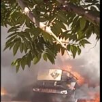 Duas motos pegaram fogo após uma colisão na tarde de ontem segunda-feira (8), em Barra do Garças, a 511 km de Cuiabá. O acidente ocorreu por volta das 14h, no bairro São José, próximo a Policlínica.