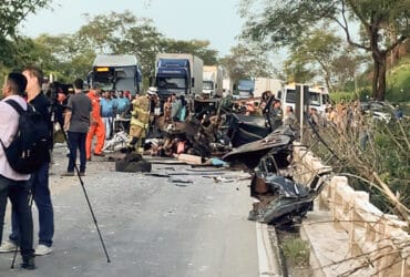 Brasília (DF) 13/01/2024 - Acidente entre ônibus e caminhonete deixou ao menos 8 mortos em Minas. Foto: Corpo de Bombeiros Minas Gerais/Divulgação