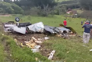 Itapeva (MG) - Avião de pequeno porte cai em Itapeva, interior de MG e deixa sete mortos. Foto: Facebook/Reprodução
