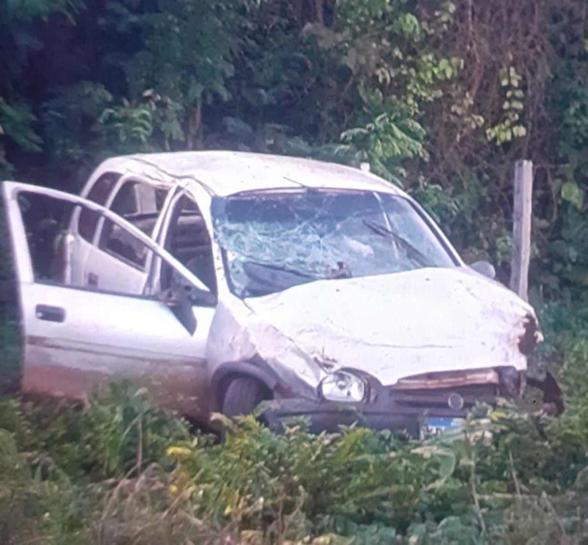 Seis pessoas ficam feridas em acidente no Distrito de Coqueiral em Nobres