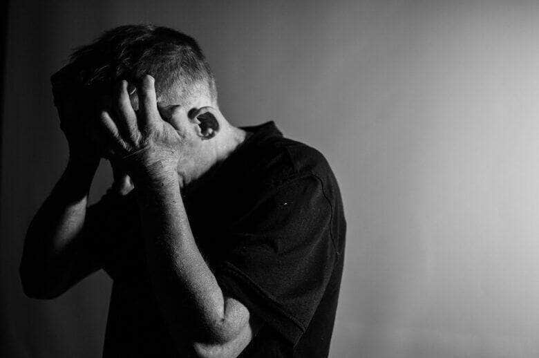 Justiça do Trabalho garante reintegração de trabalhador com depressão e ansiedade em Cuiabá