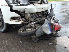 Motociclista fica ferido em acidente após carro invadir preferencial em Nova Mutum