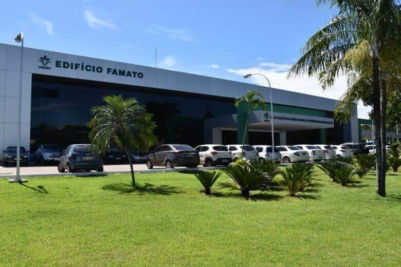 famato edificio