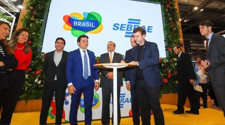 Fitur 2024: Embratur garante financiamento em banco de desenvolvimento para promover o afroturismo no Brasil -