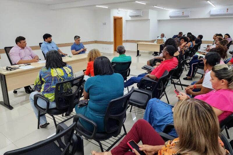 lideres questionam selecao de diretores