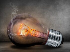 Energisa é condenada a pagar indenização de R$ 15 mil por cobranças excessivas de energia