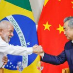 Lula se reúne com chanceler chinês em encontro preparatório para visita do presidente da China - Foto: Ricardo Stuckert/PR