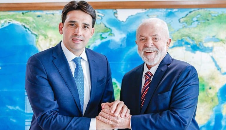 Plano estratégico para portos, aeroportos e hidrovias é apresentado ao presidente Lula -