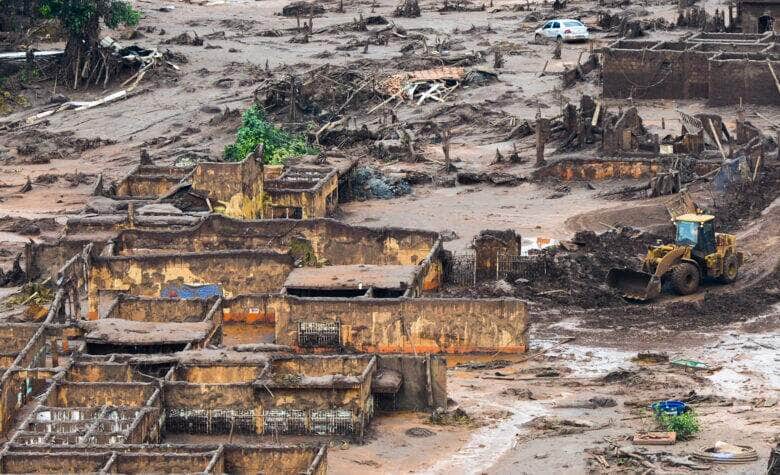 Agência Brasil 30 Anos - Área afetada pelo rompimento de barragem no distrito de Bento Rodrigues, zona rural de Mariana, em Minas Gerais Por: Antonio Cruz/ Agência Brasil