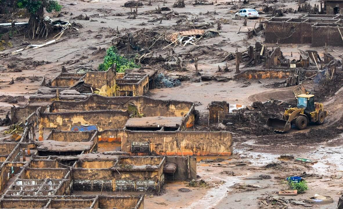 Agência Brasil 30 Anos - Área afetada pelo rompimento de barragem no distrito de Bento Rodrigues, zona rural de Mariana, em Minas Gerais Por: Antonio Cruz/ Agência Brasil