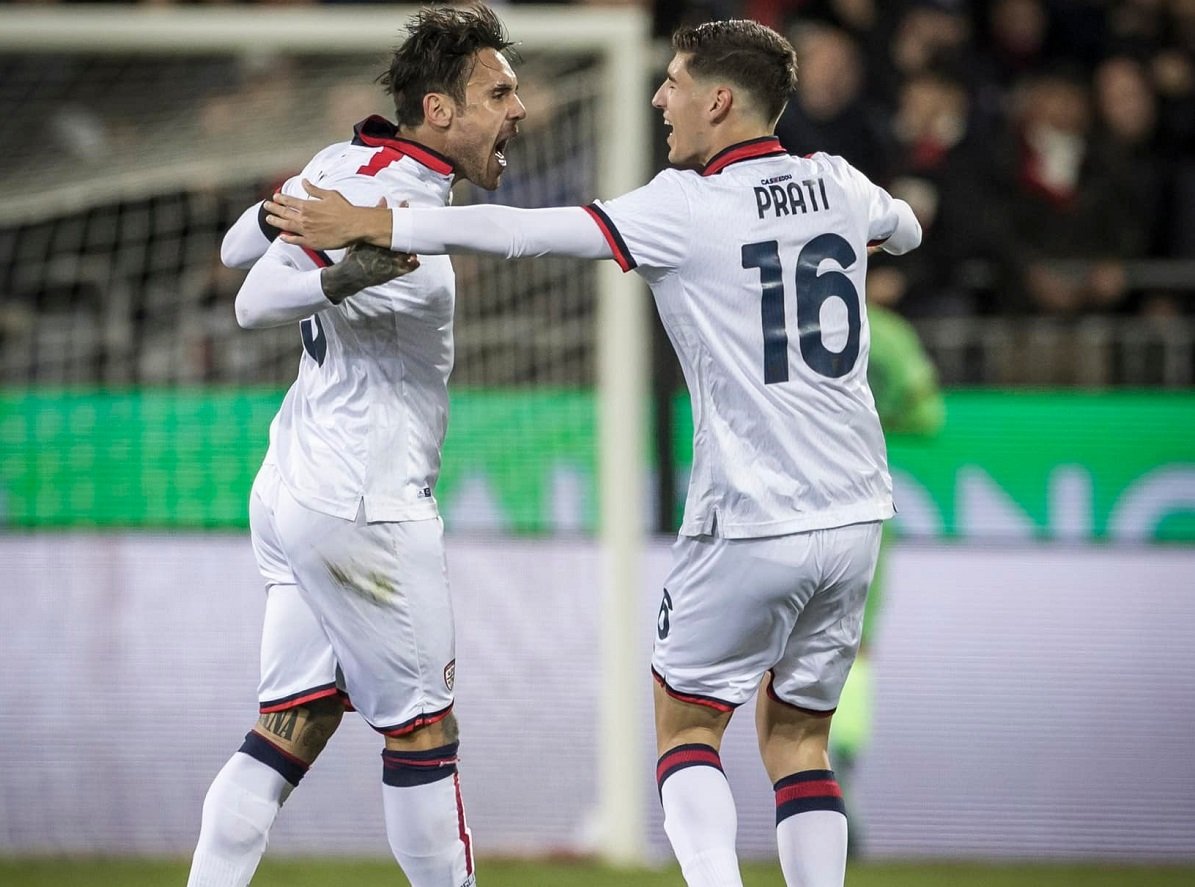 Roma x Cagliari; onde assistir e as escalações do jogo da Roma nesta segunda (5). Foto: Divulgação Roma x Cagliari; onde assistir e as escalações do jogo da Roma nesta segunda (5). Foto: Divulgação