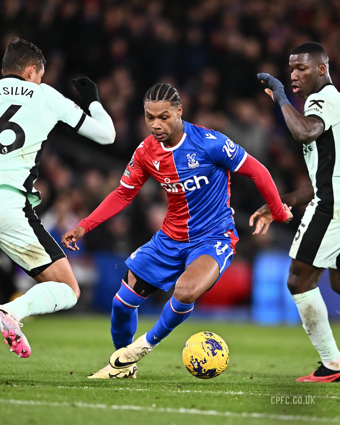 Everton x Crystal Palace ao vivo; onde assistir ao jogo do Everton nesta segunda-feira (19). Foto: Divulgação Everton Everton x Crystal Palace ao vivo; onde assistir ao jogo do Everton nesta segunda-feira (19). Foto: Divulgação Crystal Palace