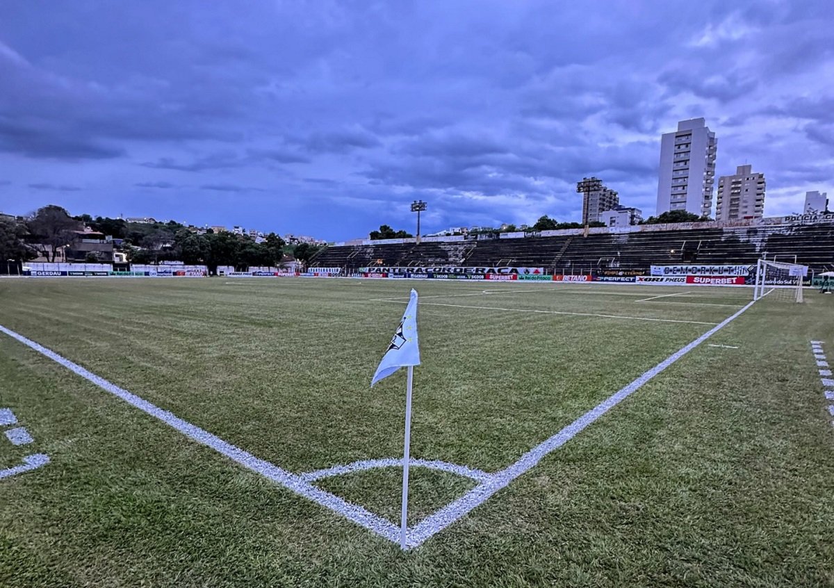 Democrata x Patrocinense ao vivo; onde assistir, horário e escalações do jogo desta segunda (18) pelo Mineiro. Foto: Divulgação Democrata