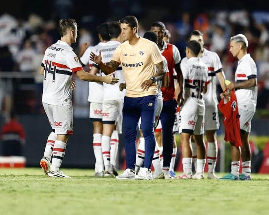 Ponte Preta x São Paulo ao vivo; onde assistir ao jogo do São Paulo neste sábado (10). Foto: Rubens Chiri/SPFC