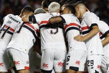 São Paulo x Bragantino; onde assistir ao vivo o jogo do São Paulo neste sábado (17). Foto: Rubens Chiri/SPFC