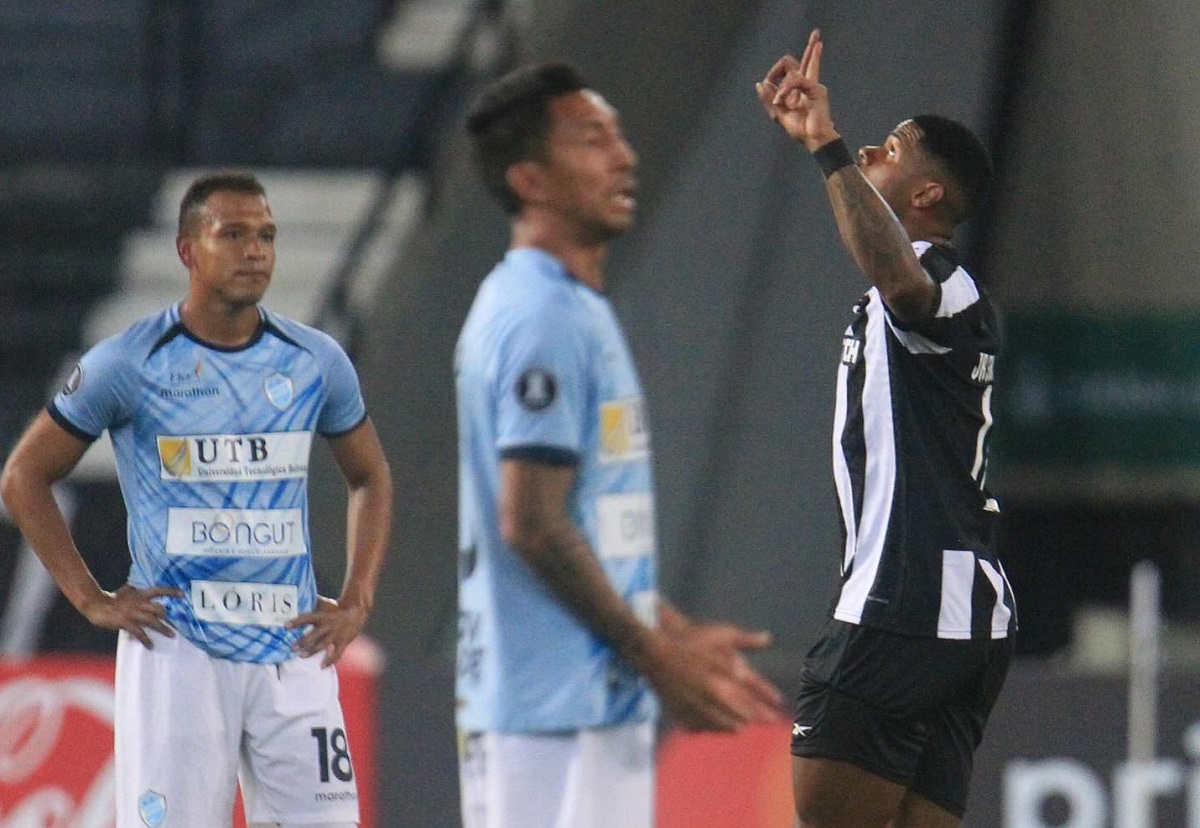 Botafogo humilha o Aurora e avança com 4 gols de Junior Santos. Foto: Vitor Silva/BFR