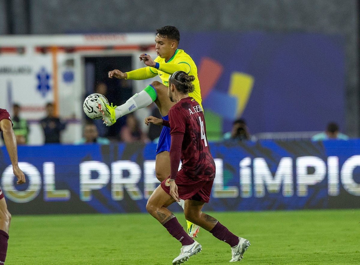 Brasil x Paraguai; onde assistir ao vivo e as escalações do jogo do Brasil desta segunda (5). Foto: Joilson Marconne/CBF