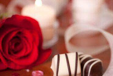 Bolo de Chocolate para o Dia dos Namorados - Fotos do Canva