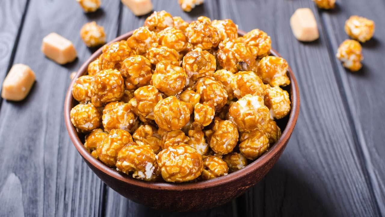 Pipoca caramelizada perfeita: Doce, crocante e irresistível! 3 Pipoca caramelizada