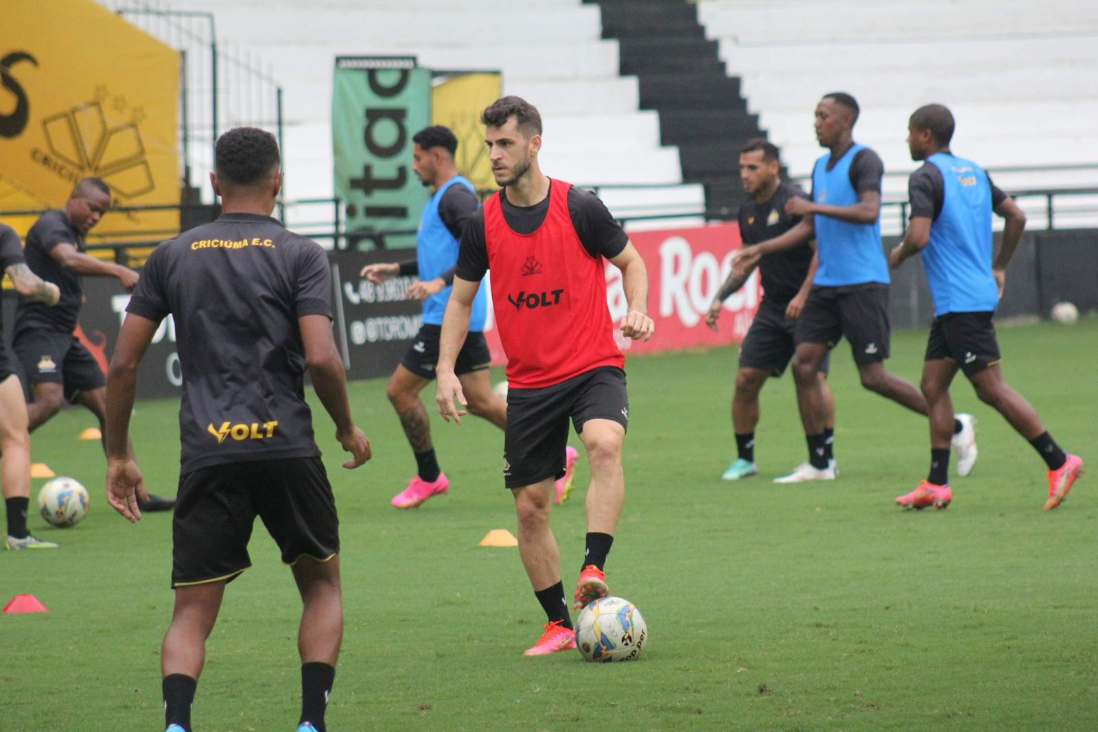 Avaí x Criciúma ao vivo; onde assistir o jogo do Avaí nesta segunda (12). Foto: Celso da Luz/Criciúma