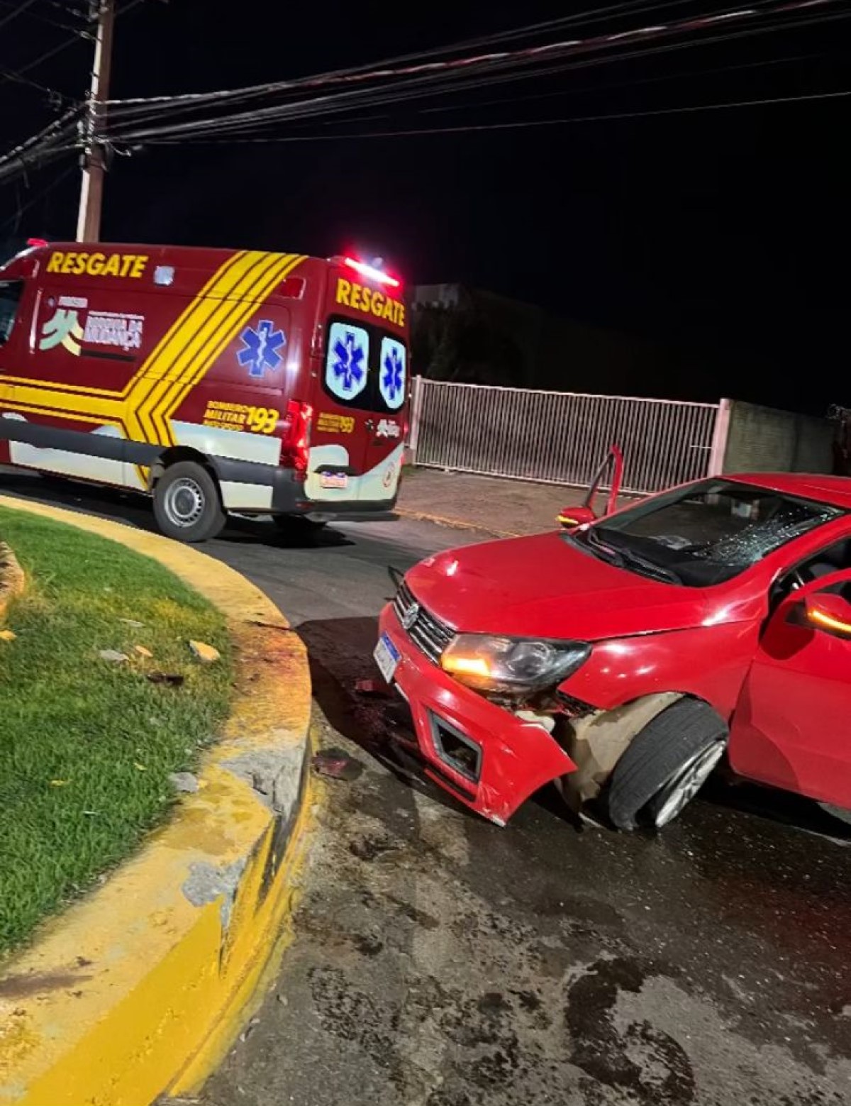 Acidente na madrugada de sexta-feira deixa duas pessoas feridas em Lucas do Rio Verde