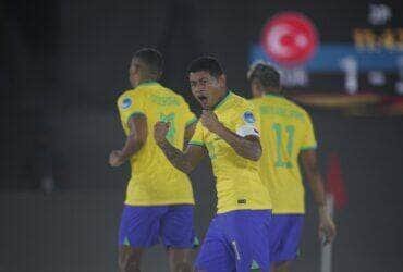 brasil, omã, copa do mundo de beach soccer Por: Divulgação/Beach Soccer Worldwide/Direitos Reservados