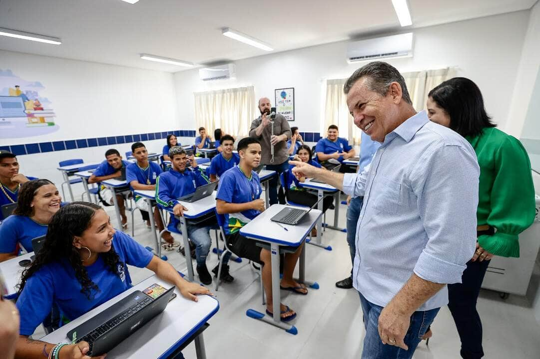 O governador Mauro Mendes visitou as novas instalações da escola, que conta com laboratório de ciências, quadra poliesportiva coberta e biblioteca integrada.               Crédito - Mayke Toscano/Secom-MT