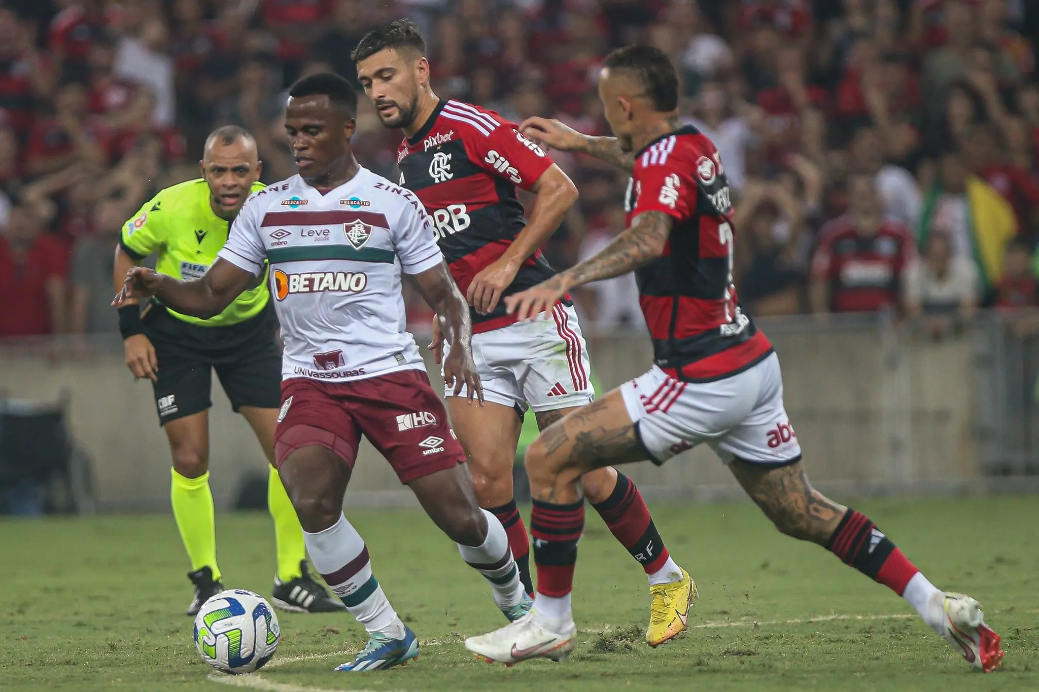 flamengo x fluminense neste domingo.jpg