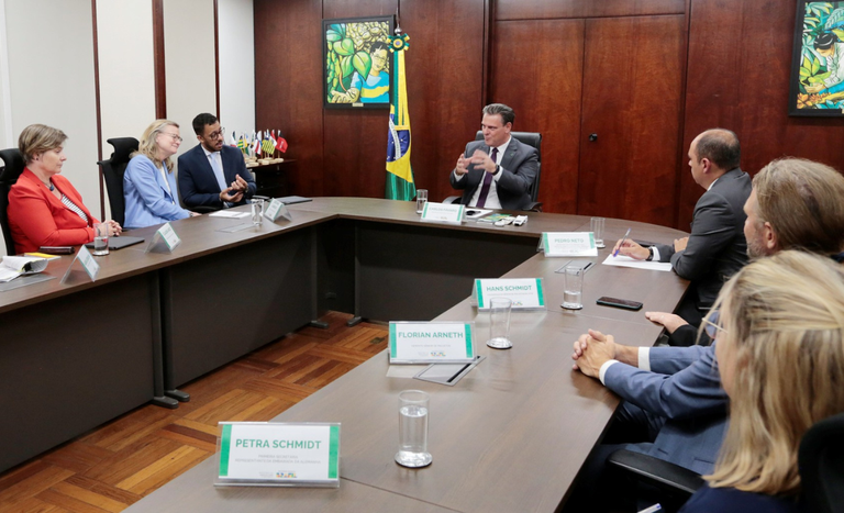 Ministério da Agricultura debate boas práticas do agro brasileiro com banco de desenvolvimento alemão - Foto: Divulgação