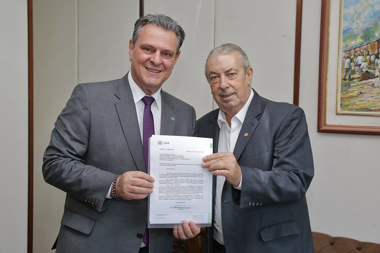 Ministro recebe vice-presidente da CNA para tratar de medidas de apoio aos produtores rurais impactados pelo El Niño - Foto: Divulgação/Mapa