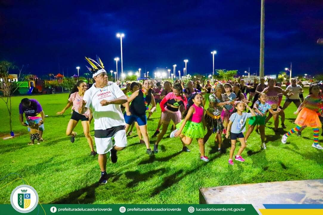 praca florais dos buritis vira palco do aulao de danca de carnaval interna 1 2024 02 12 302934133