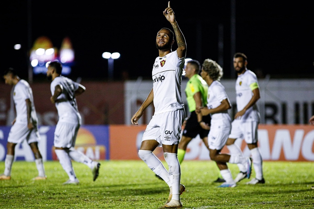 Altos x Sport ao vivo; onde assistir, horário e escalações da partida desta quarta (6) pela Copa do Nordeste. Foto: @paulopaivafoto/@sportrecife