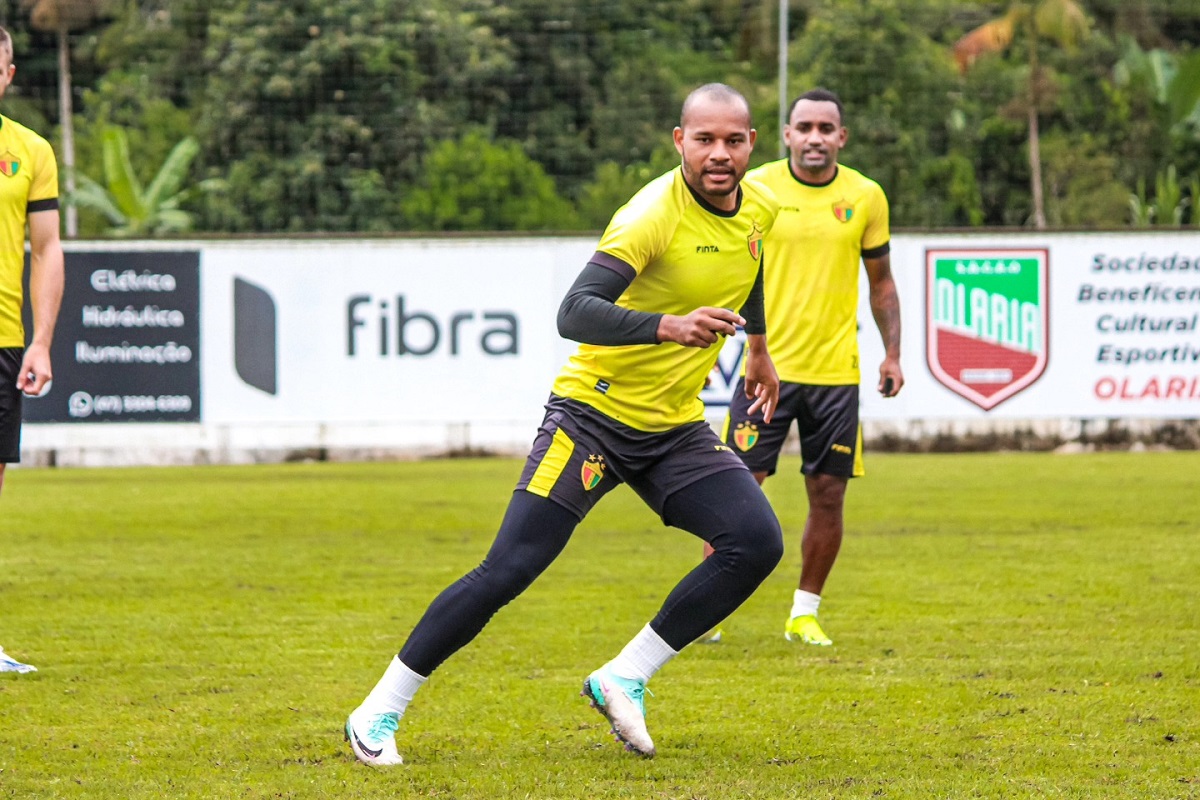 Brusque x Marcílio Dias ao vivo; onde assistir, horário e escalações do jogo desta sexta (8) pelo Campeonato Catarinense. Foto: Lara Vantzen/Brusque FC