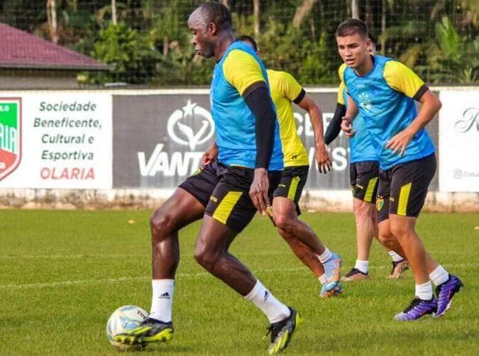 Avaí x Brusque ao vivo; onde assistir, horário e escalações do jogo deste sábado (23) pelo Catarinense. Foto: Lara Vantzen/Brusque FC