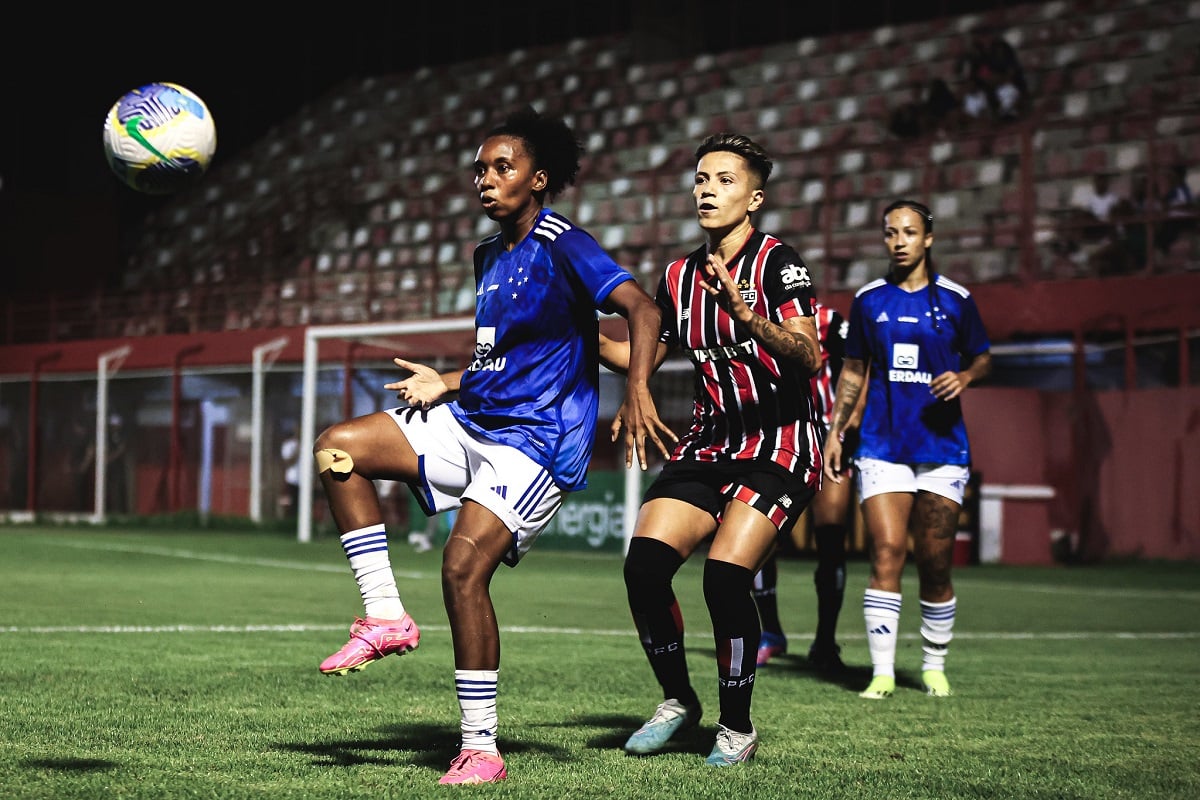 Flamengo x Cruzeiro ao vivo; onde assistir, horário e escalações do jogo desta terça (19) pelo Brasileirão Feminino. Foto: Gustavo Martins/Cruzeiro