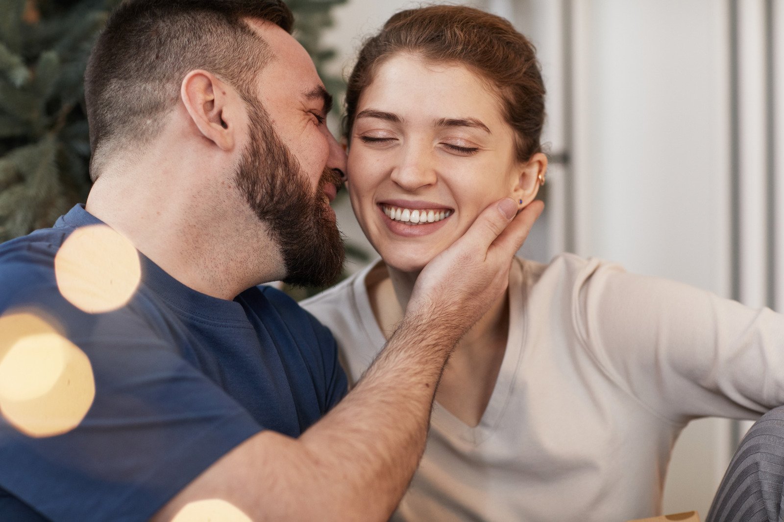 3 signos do zodíaco definem como eles precisam ser amados em 27 de março de 2024 2 CASAL AMADOS - AMOR - FOTO CANVA
