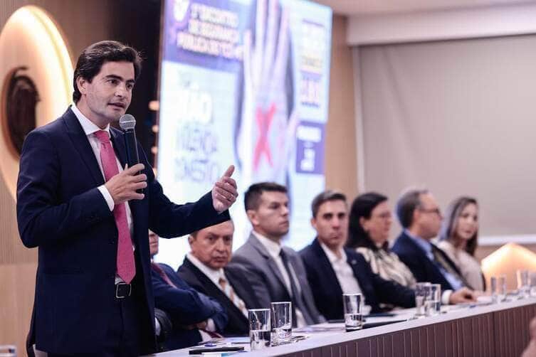 Chefe da Casa Civil destaca programas do Governo de MT em apoio a mulheres vítimas de