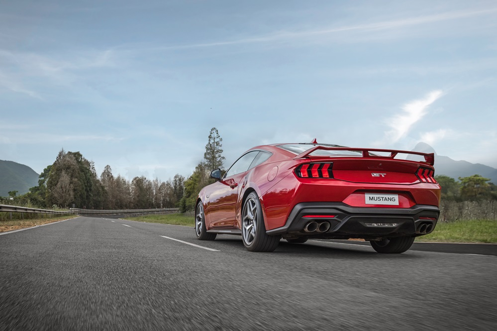 Ford traz para o Brasil um Mustang mais potente e tecnologico 4