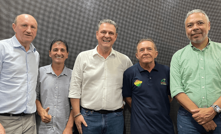 Na ocasião, anunciou a perspectiva de repactuação de dívidas para produtores. Evento ocorre em Mato Grosso e é uma das maiores feiras do agronegócio do país