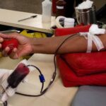 Processados trocam doação de cestas básicas por doação de sangue em Cuiabá
