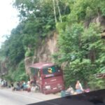 Colisão entre carreta e ônibus na Serra de São Vicente deixa sete feridos
