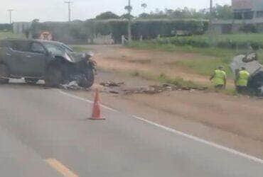 Colisão frontal entre carro e caminhonete na BR-163 deixa três feridos em Lucas do Rio Verde