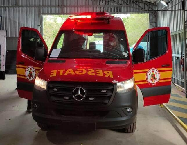 Corpo de Bombeiros atende ocorrência de acidente de trânsito em Juína