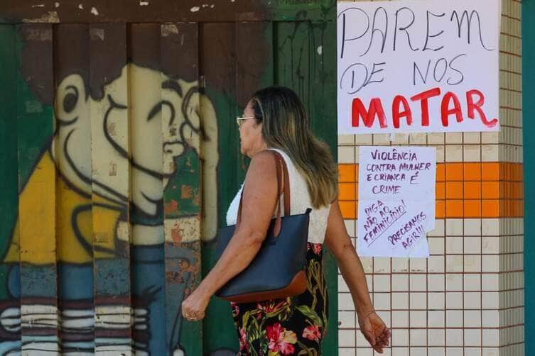 Brasília, São Sebastião (DF), 10. 08. 2023 - Ato contra o feminicídio no Distrito Federal na cidade satélite de São Sebastião (DF). Somente no primeiro semestre deste ano (janeiro a junho), foram assassinadas 18 mulheres no DF. Foto: Fabio Rodrigues-Pozzebom/Agência Brasil Por: Fabio Rodrigues-Pozzebom/ Agência Brasil